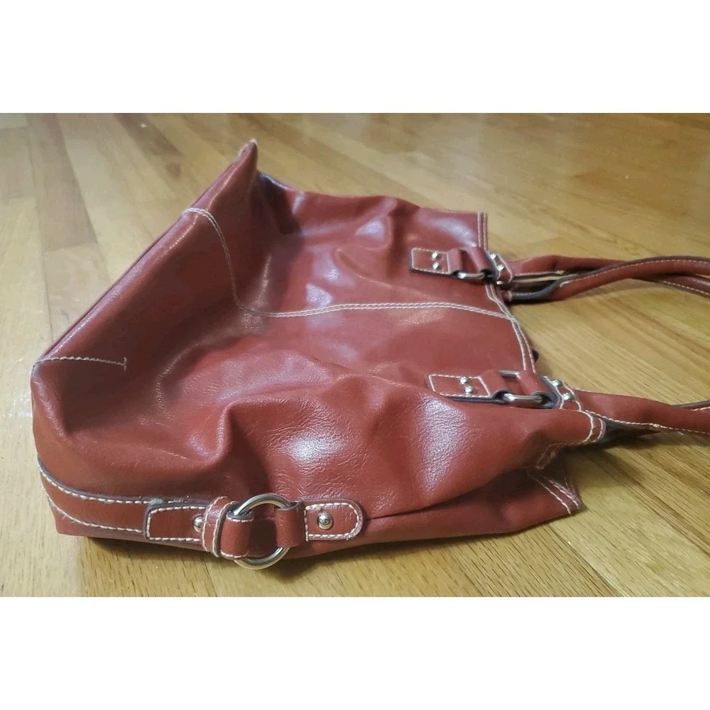 Liz Claiborne liz claiborne